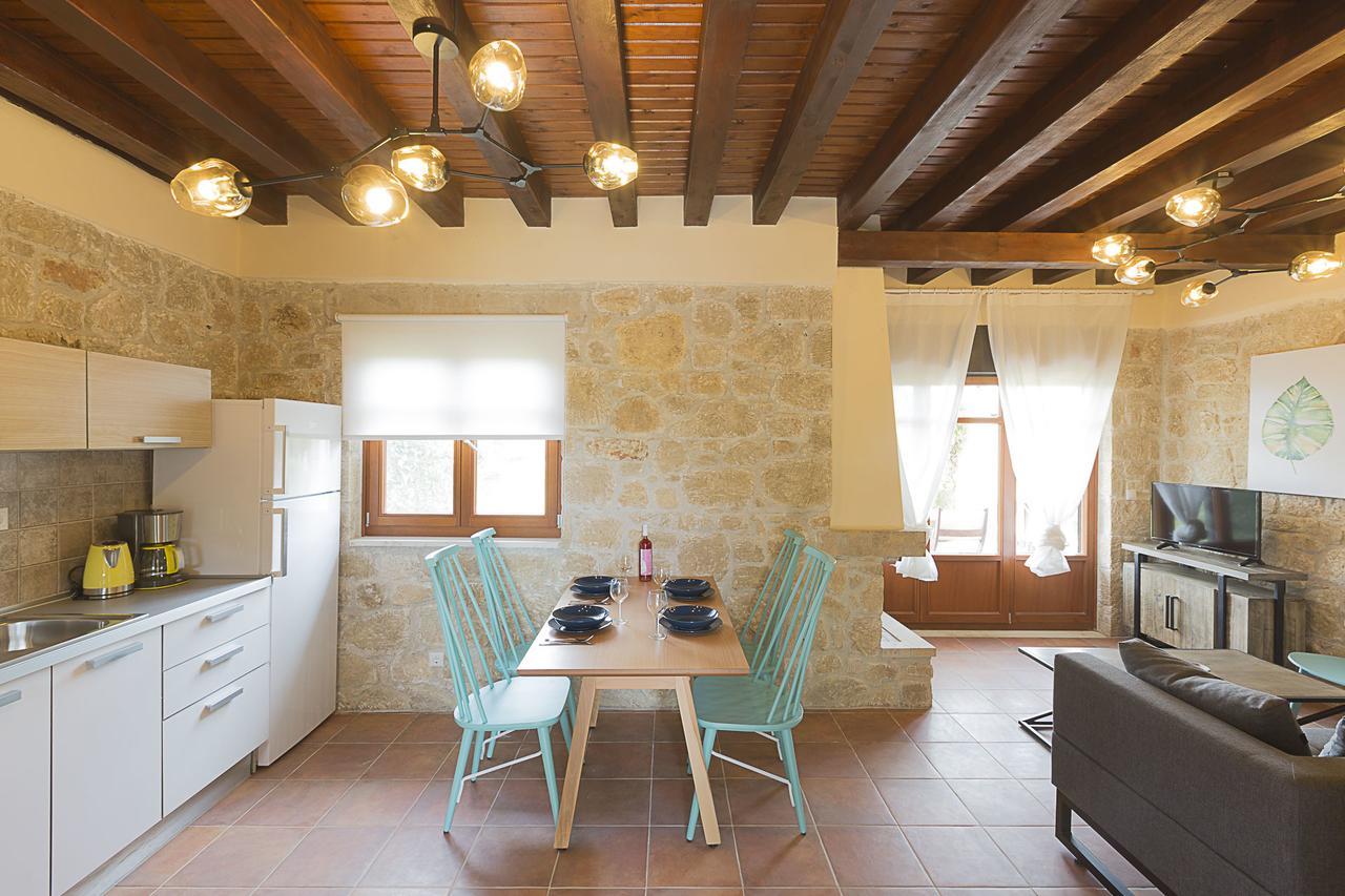 Rastoni Retreats #Feelslikehome Áfitosz Kültér fotó